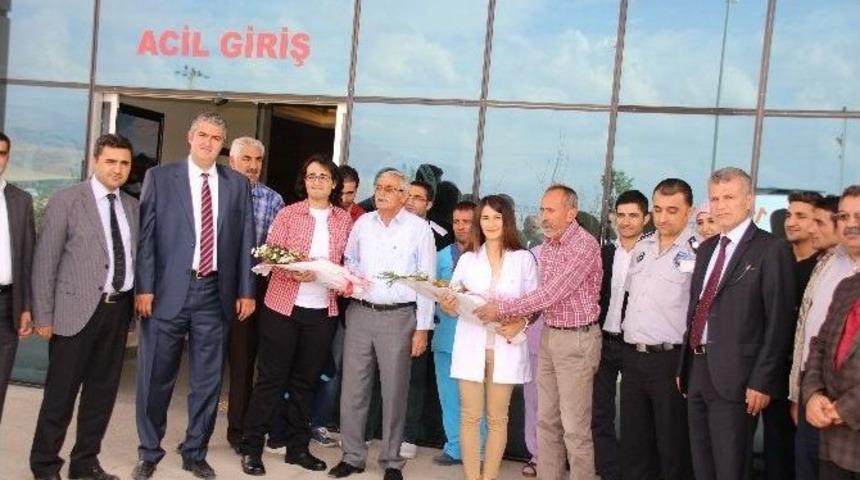 Varto&rsquo;ya Atanan Doktorlara &Ccedil;i&ccedil;ekli Karşılama