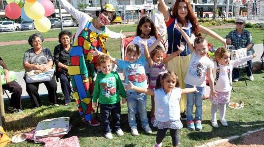 Çocuklar Yaşlılarla Buluştu