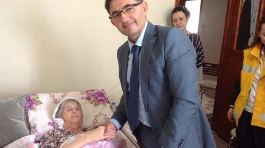 Edirne İl Sağlık M&uuml;d&uuml;r&uuml; Kişioğlu, Yaşlılarla Bir Arada