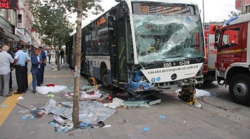 Başkent&rsquo;te Otob&uuml;s Faciası: 12 &Ouml;l&uuml;, 8 Yaralı
