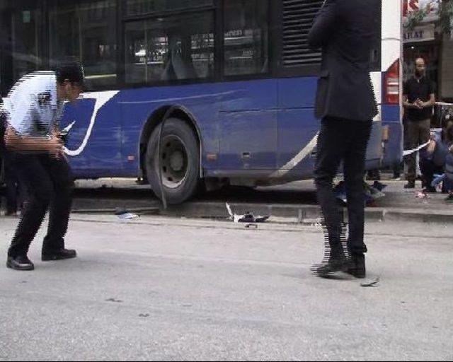 Ankara'da Belediye Otobüsü Durağa Daldı; Ölenler Var (2)