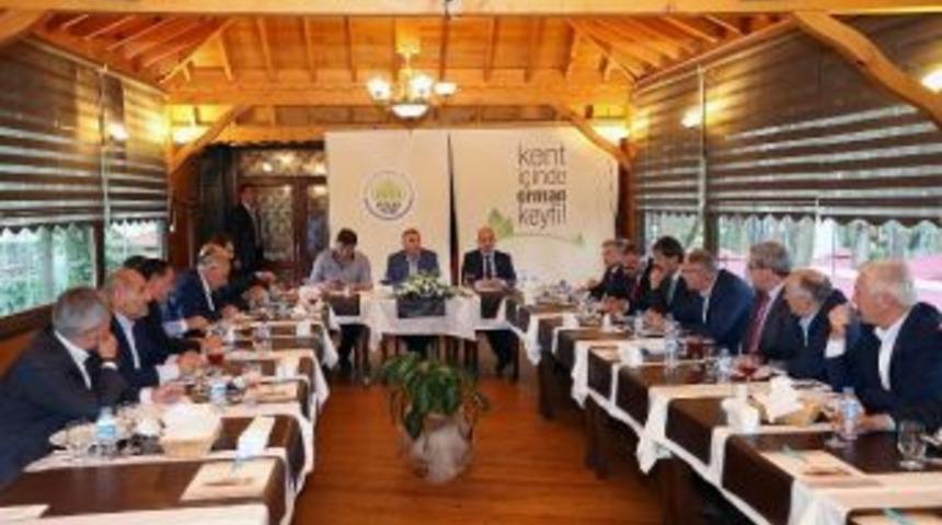 Başkan To&ccedil;oğlu İl&ccedil;e Başkanları İle Bir Araya Geldi