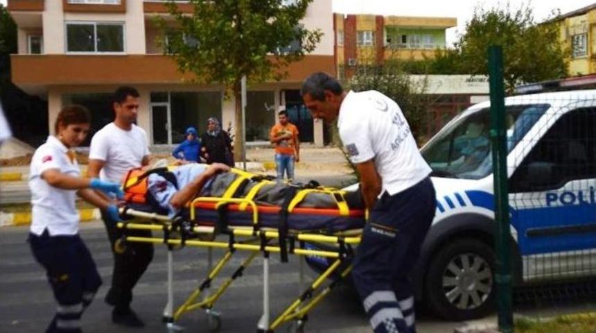 Kamyonet Yayaya &Ccedil;arptı