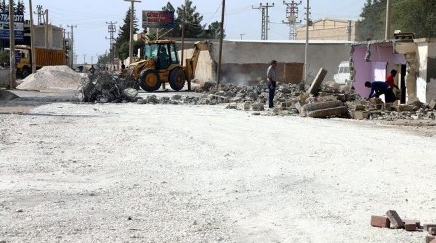 Sanayi Sitesi Kilitli Parke Taşı İle D&ouml;şeniyor.