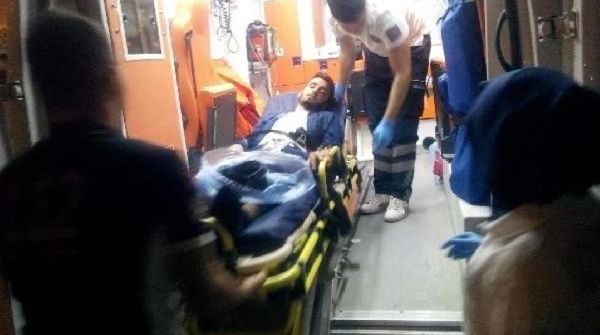 Kahta'da Otomobil Devrildi: 5 Yaralı