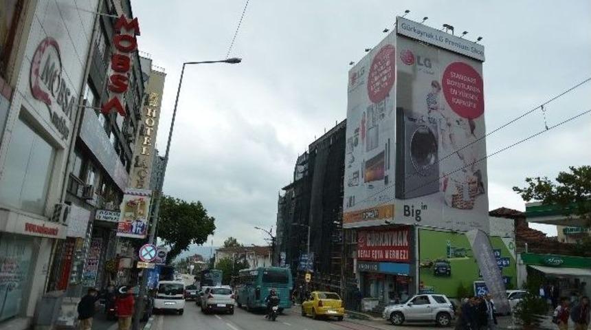 Bursa Caddeleri G&uuml;zelleşiyor