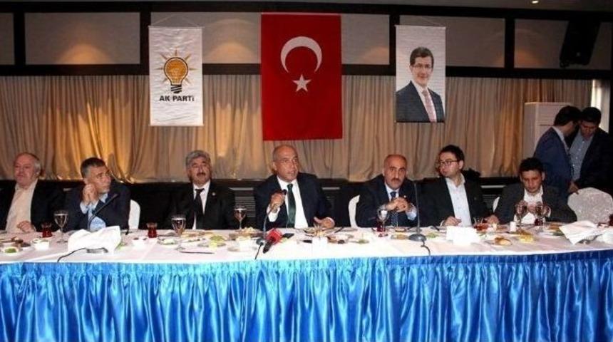 Prof. Dr. Ilıcalı, Basın Kuruluşlarının Temsilcileri İle Biraraya Geldi