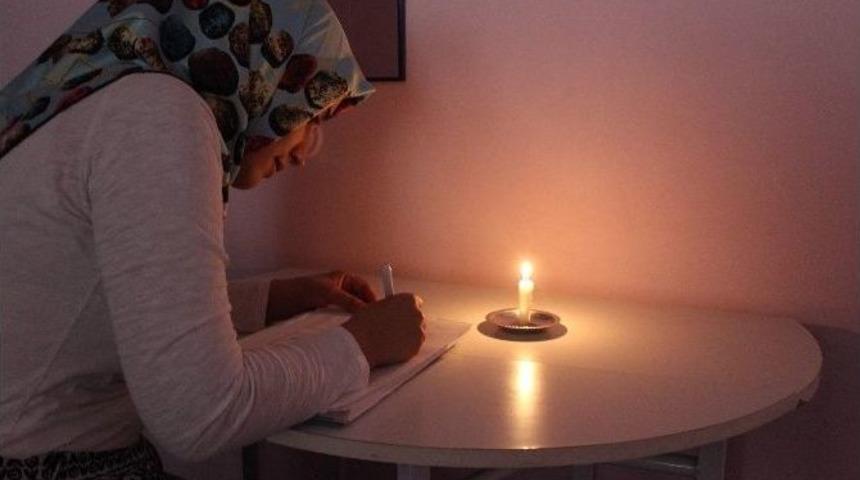 Aydem&rsquo;den &Ouml;ğenciye Elektrik Eziyeti