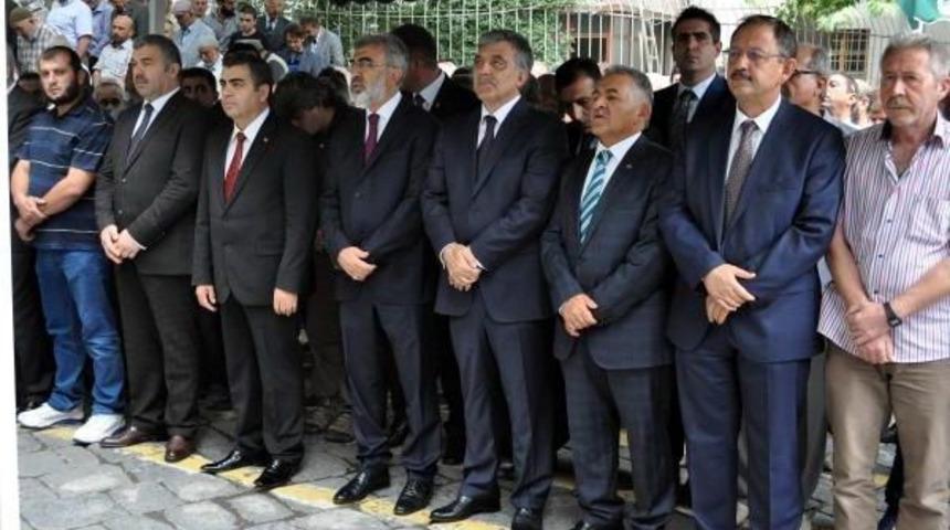 Abdullah G&uuml;l: Gazeteciye Saldırı Tasvip Edilemez, Yapanlar Mutlaka Cezalandırılmalı (2)