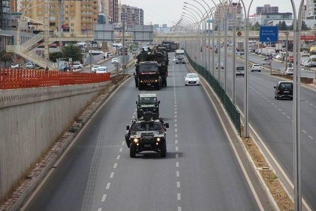 Diyarbakır’a Tank Sevkiyatı Sürüyor