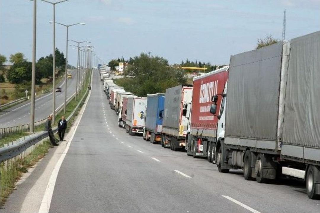 T&uuml;rk-bulgar Nakliyeciler Kapıkule&rsquo;de Buluştu