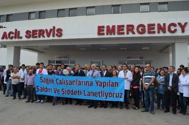 Doktorlara Ve Sağlık Çalışanlarına Darp Ve Saldırıların Önü Kesilemiyor