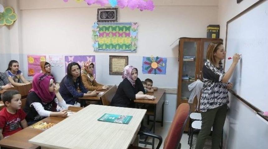 Kardeşi Gibi &Uuml;cretsiz Kursla &Uuml;niversiteye Yerleşti