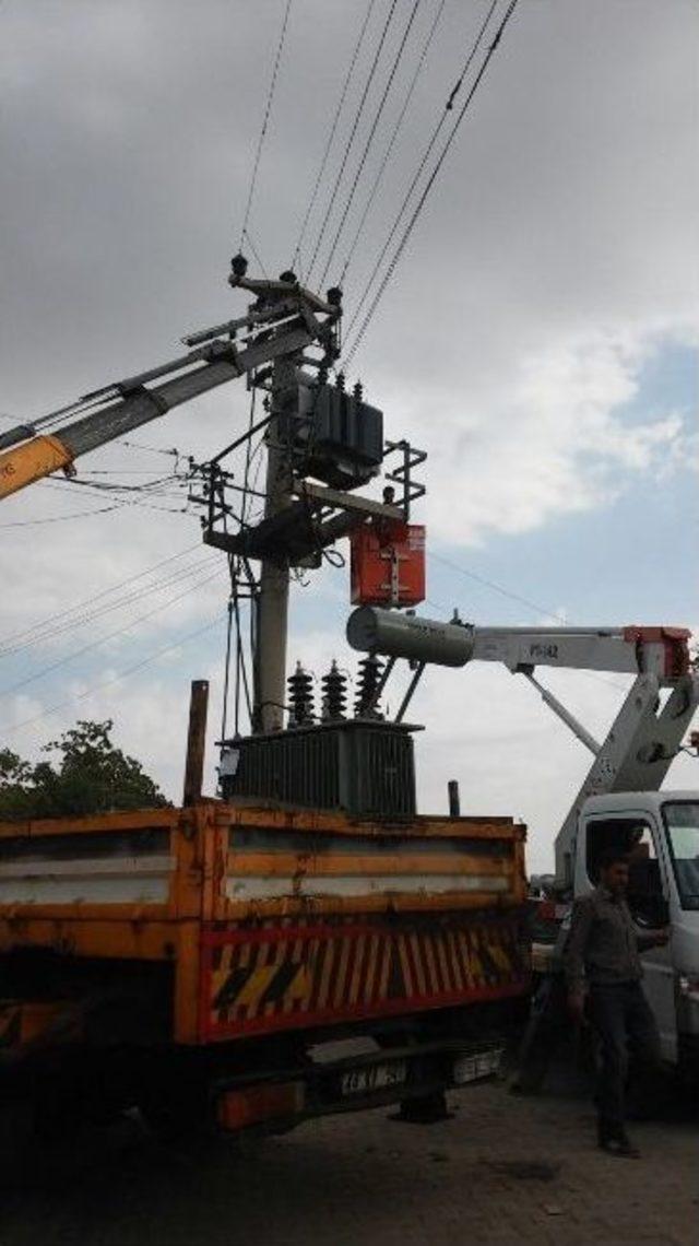 Şırnak’ta Tahrip Olan Elektrik Hatlarının Onarımına Başlandı