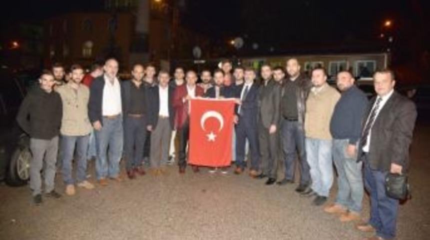 Başkan &Uuml;z&uuml;lmez&rsquo;den Bayraklı Asker Uğurlaması