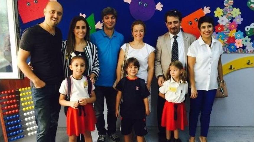 Kendileri Gibi &Ccedil;ocukları Da Aynı Sıraları Paylaştı