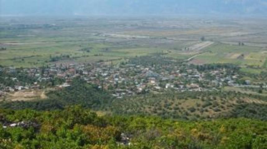 Didimli &Ccedil;ift&ccedil;iler Yol Ve Elektrik Talep Ediyor