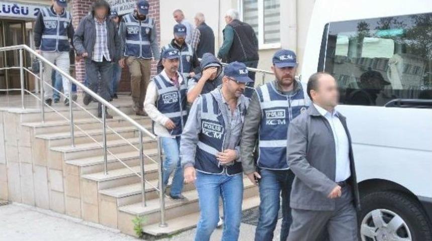 Bursa&rsquo;da Paralel Operasyonda G&ouml;zaltına Alınan 7 Kişi Serbest