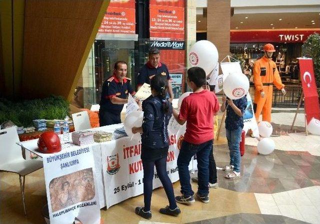 Piazza’da Yangına Karşı Bilgilendirme Standı Büyük İlgi Gördü