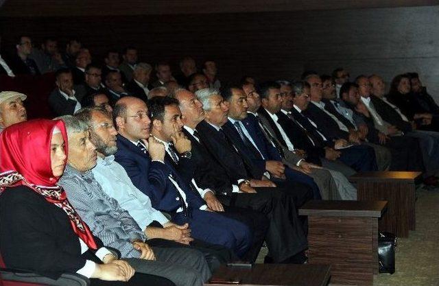 Kütahya’da ’tasfiye Kıskacında Türkiye’ Konulu Konferans