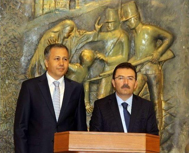 İ&ccedil;işleri Bakanı Selami Altınok, G&uuml;venlik Toplantısı İ&ccedil;in Gaziantep&rsquo;te 1