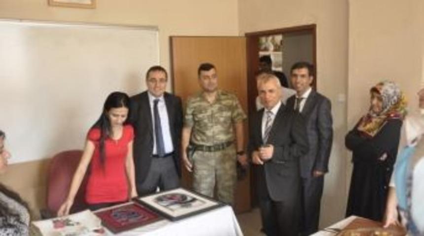 Kaymakam Halk Eğitim M&uuml;d&uuml;rl&uuml;ğ&uuml;n&uuml; Ziyaret Etti