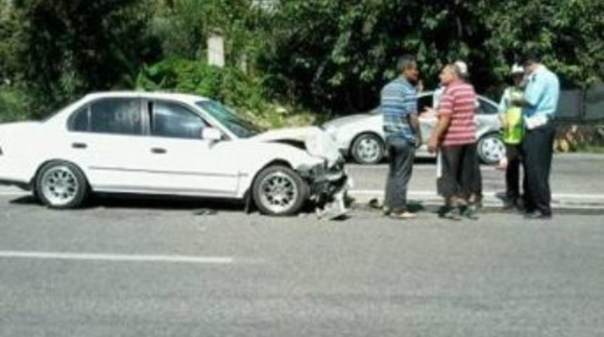 Mersin&rsquo;de Trafik Kazası: 4 Yaralı