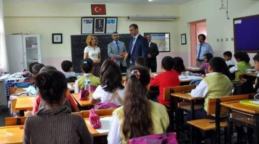 Tut Kaymakamı Aksu, Okulları Ziyaret Etti