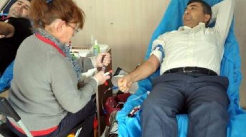 T&uuml;rk Kızılay&rsquo;ı Aliağa&rsquo;da Kan Toplayacak