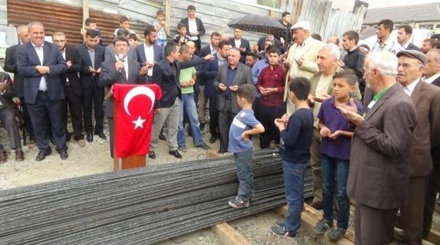 Hakkari&rsquo;de Cami Temeli Dualarla Atıldı