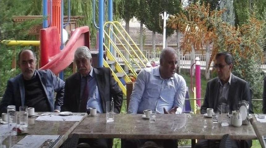 Vali Zorluoğlu, Yatırımcılarla Bir Araya Geldi