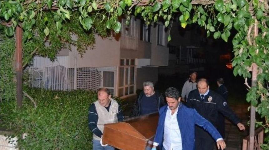 Kızını &Ouml;ld&uuml;ren Baba Tutuklandı