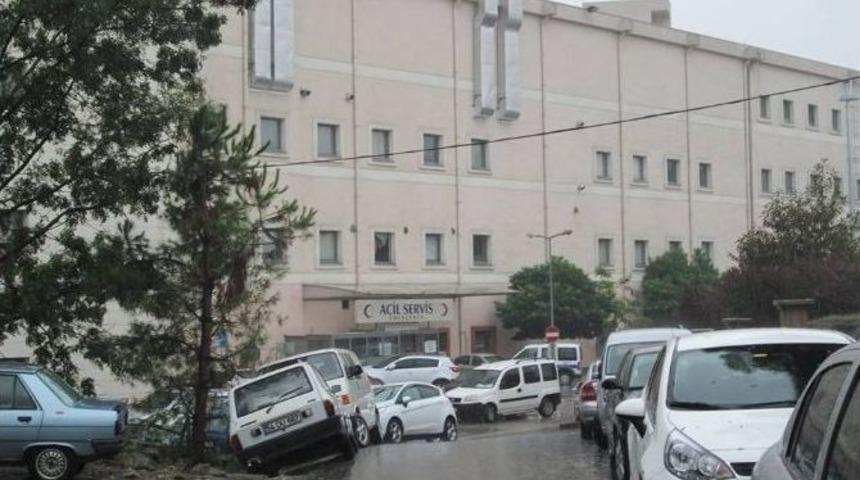 Acil Servis &Ouml;n&uuml;ne Park Eden S&uuml;r&uuml;c&uuml;ler Bıktırdı