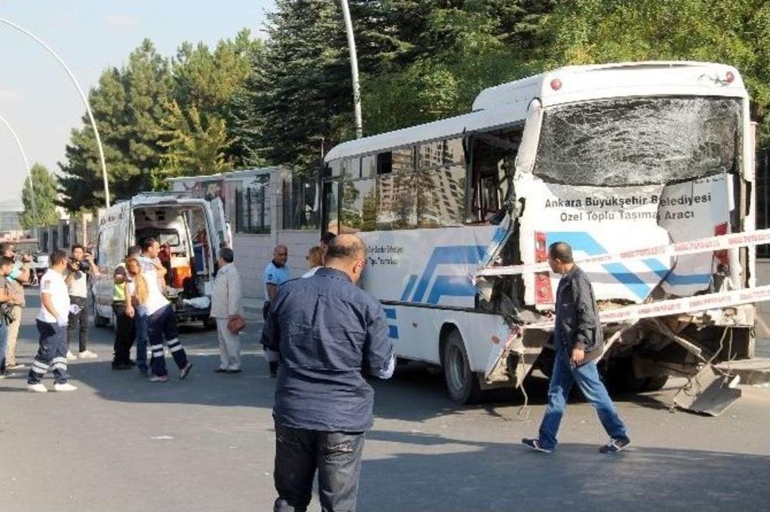 Başkent&rsquo;te Otob&uuml;s Kazası: 12 Yaralı