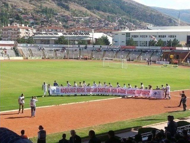 Down Sendromlu Çocuklardan Sivas Belediyespor’a Karşılama