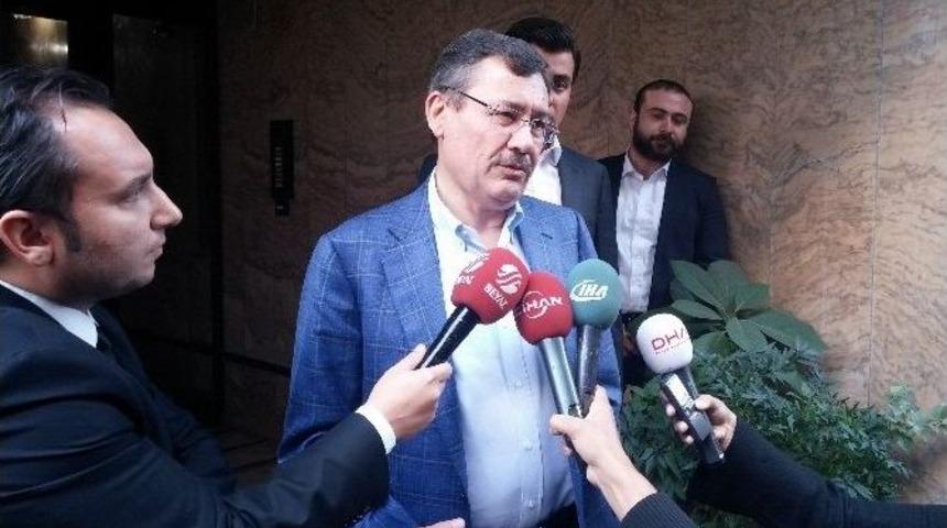 Melih G&ouml;k&ccedil;ek, Ahmet Hakan Coşkun&rsquo;u Evinde Ziyaret Etti