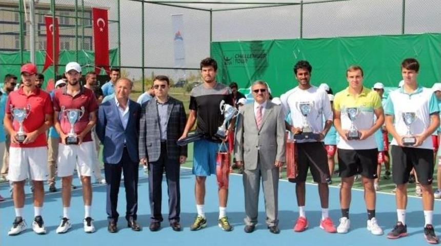 Atp Challenger Ağrı İbrahim &Ccedil;e&ccedil;en Cup&rsquo;ta Şampiyon &Ouml;zbek Dustov