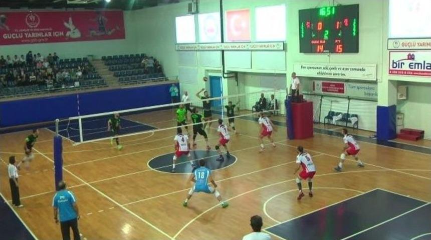 D&uuml;zce Belediyespor Erkek Voleybol Takımı Sezonun İlk Ma&ccedil;ında Ptt&rsquo;ye 3-1 Yenildi