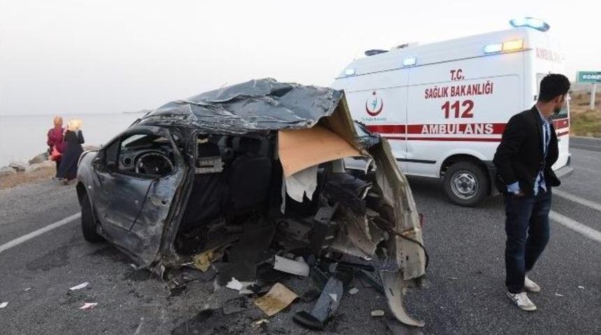 Ahlat&rsquo;ta Trafik Kazası: 16 Yaralı