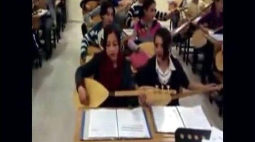 (&ouml;zel Haber) Minik &Ouml;ğrencilerden Kardeşlik T&uuml;rk&uuml;s&uuml;