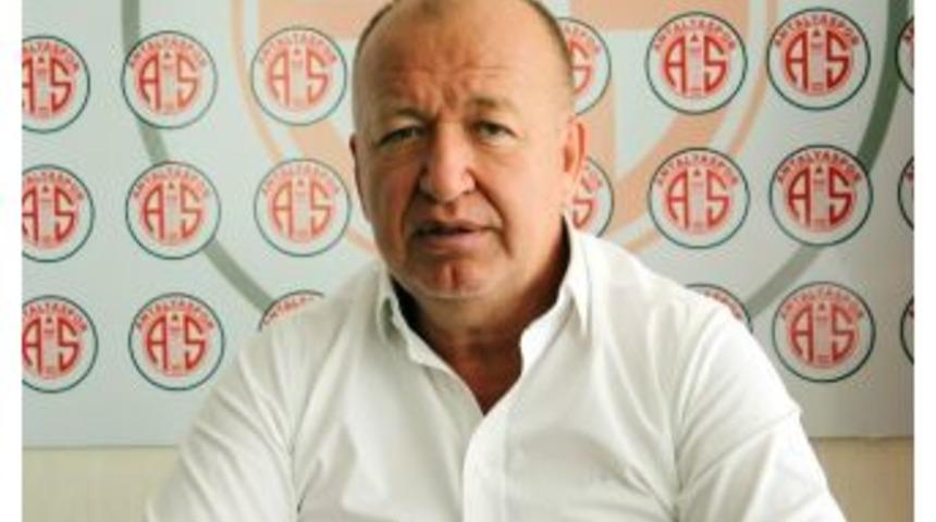 Başkan Gencer Hakemlere Y&uuml;klendi