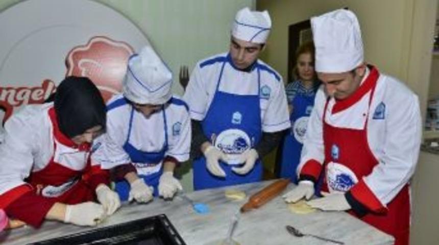 Engelliler Baklava Yapmayı &Ouml;ğreniyor