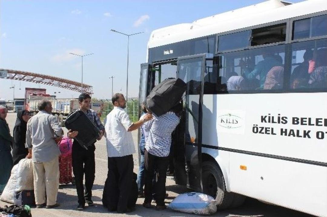 Bayramlaşmak İ&ccedil;in &Uuml;lkelerine Giden Suriyelilerin D&ouml;n&uuml;ş&uuml; S&uuml;r&uuml;yor