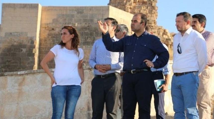 Başkan &Ccedil;ift&ccedil;i, Kale Eteği Rekreasyon &Ccedil;alışmalarını İnceledi