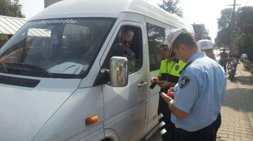 Okul Servislerine Zabıta Ve Polis&rsquo;ten Denetim