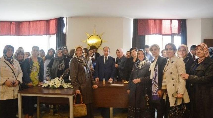 Akdağ, Ak Partili Kadınlarla İstişare Toplantısı D&uuml;zenledi