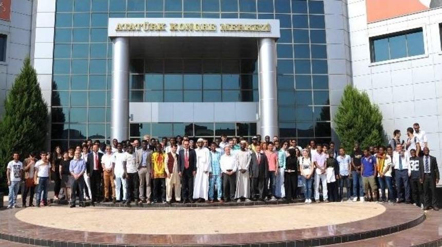 Ad&uuml;&rsquo;n&uuml;n Yabancı &Ouml;ğrencileri Kaynaştı