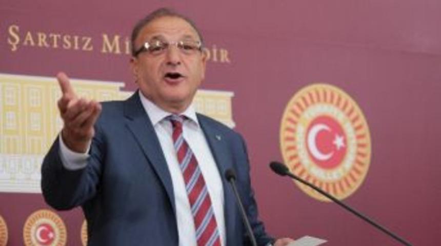 Oktay Vural&rsquo;dan Ak Parti&rsquo;ye Se&ccedil;im Beyannemesi Eleştirisi