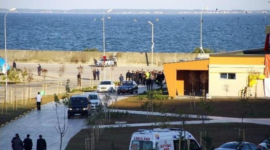 Başbakan Davutoğlu Samsun&rsquo;da Denize A&ccedil;ıldı