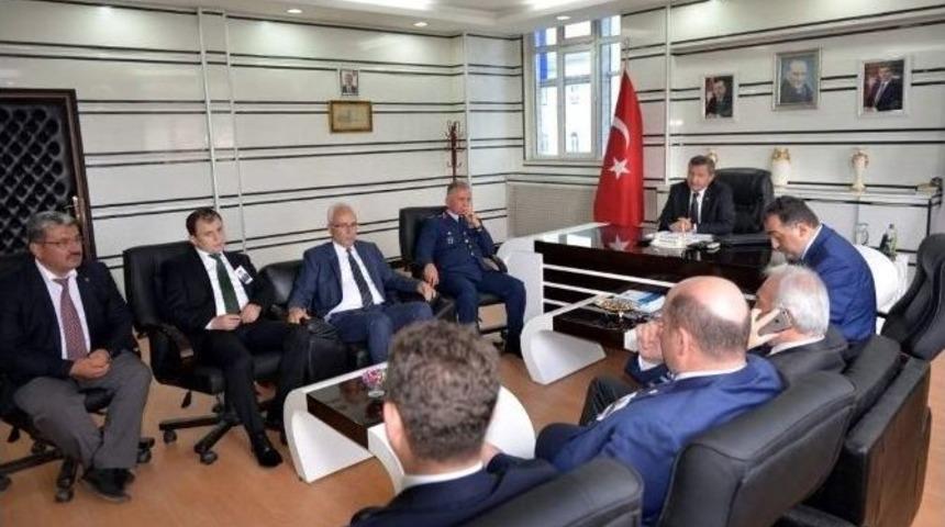 Vali Şerif Yılmaz Ve Kent Protokol&uuml; Altıntaş İl&ccedil;esi&rsquo;ni Ziyaret Etti